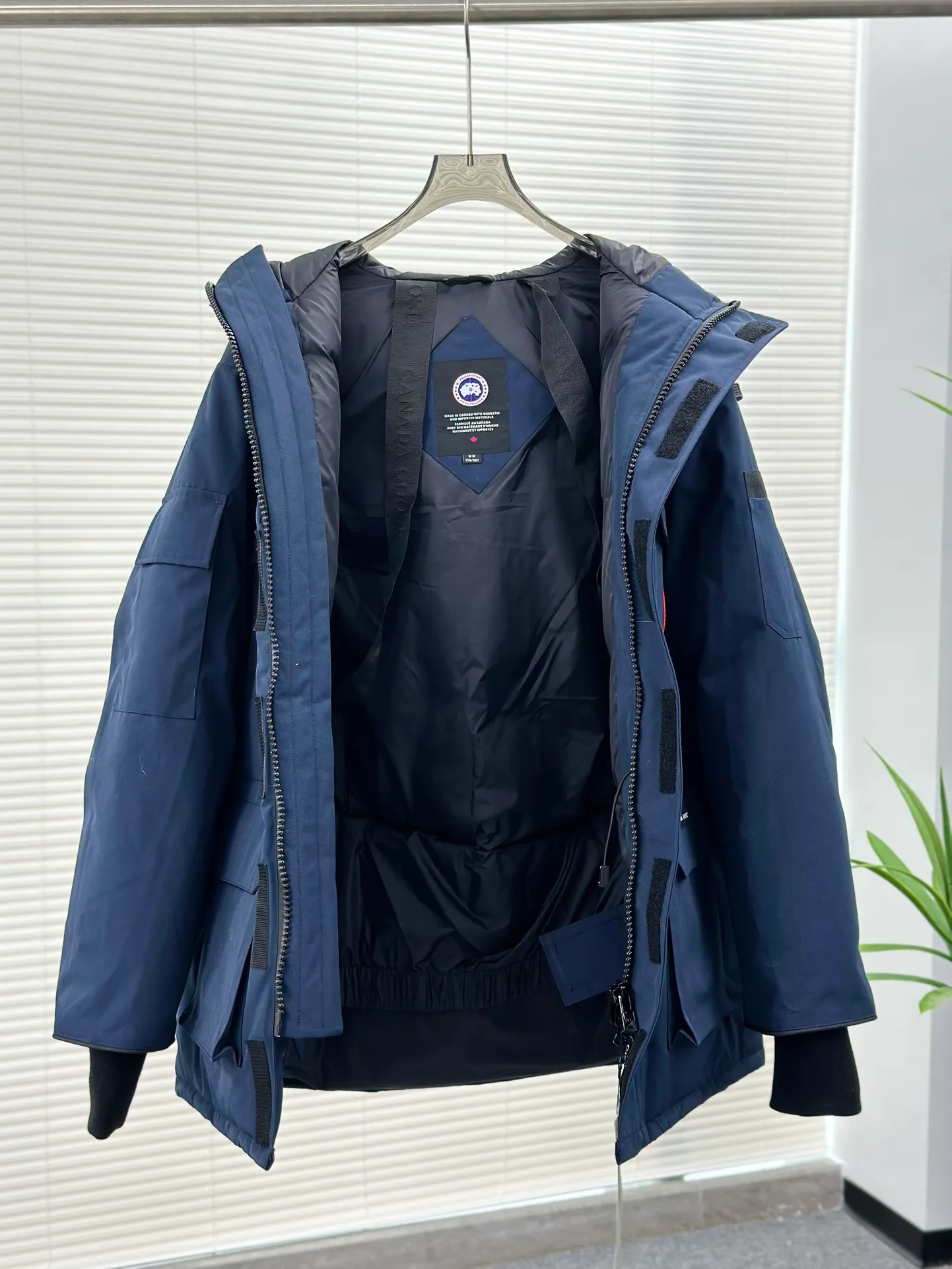 P780 𝗖𝗮𝗻𝗮𝗱𝗮 𝗚𝗼𝘀𝗲 / 🇨🇦 Canada Goose New Version 08 Down Jacket - Navy Blue